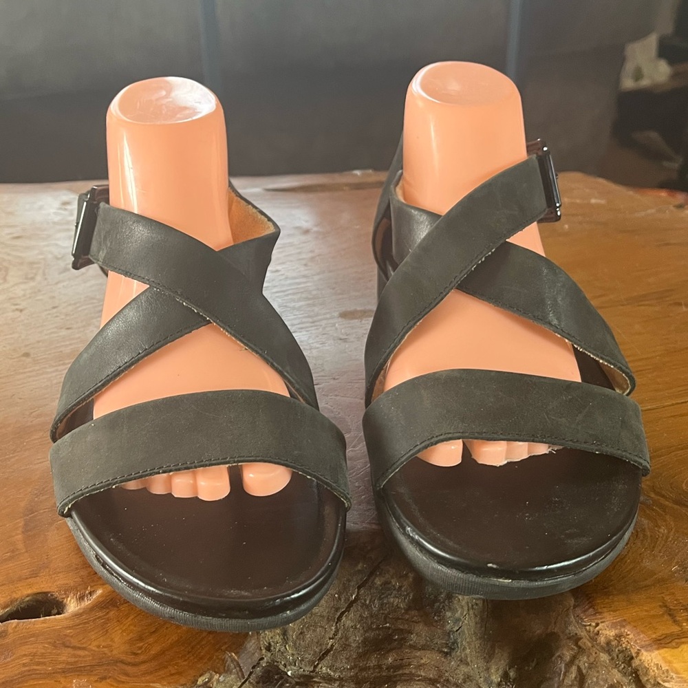 Naturalizer Elliot Black Leather Strappy Sandals – Size 8.5 Wide